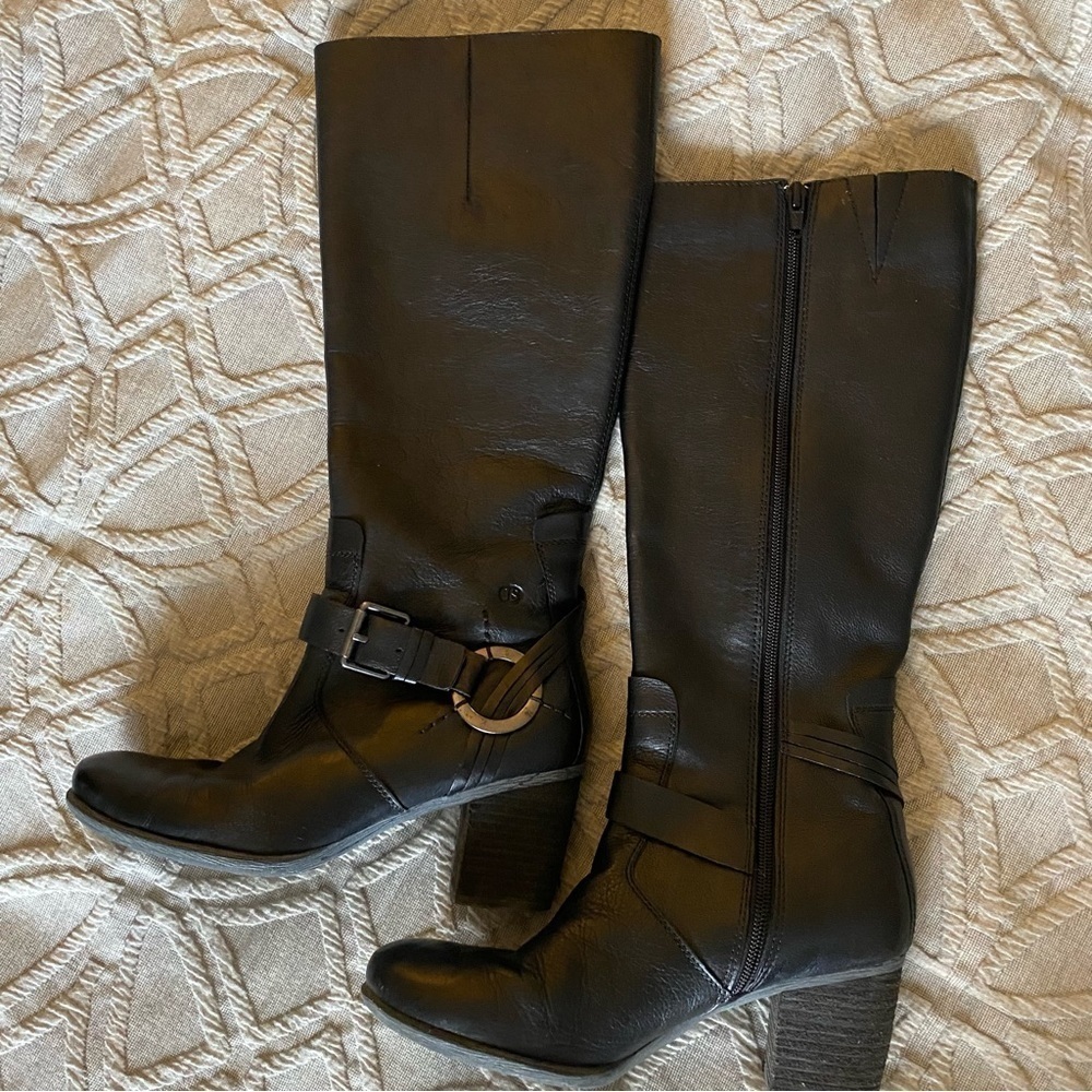 Joseph Siebel Tall boots. Western feel, with zip and stacked heel. 7.5